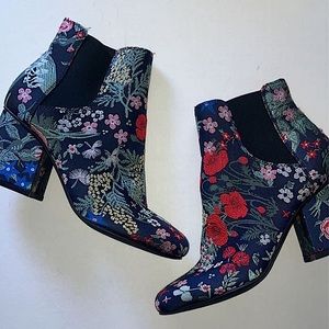NWOT Embroidered Boots